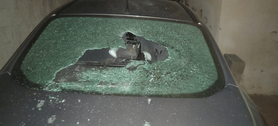 סימני הירי אל מכוניתו של חסן שעלאן בטייבה | באדיבות ynet