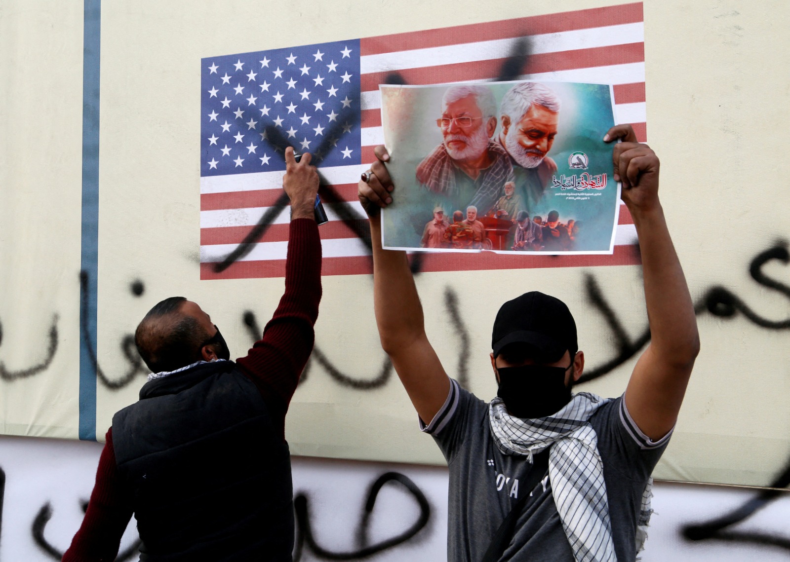 שריפת דגלי ישראל וארה"ב בבגדאד בעצרת לזכר קאסם סולימאני